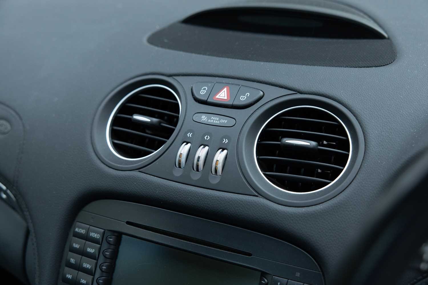 Used Mercedes-Benz SL 2007 for sale - 76557315: Photo 29