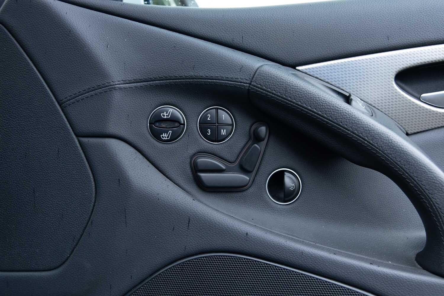 Used Mercedes-Benz SL 2007 for sale - 76557315: Photo 30