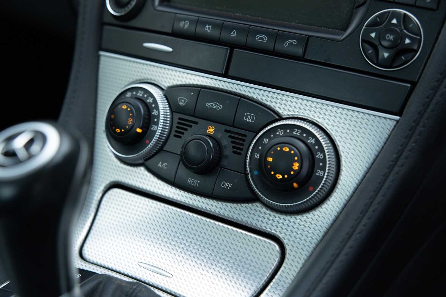 Used Mercedes-Benz SL 2007 for sale - 76557315: Photo 31