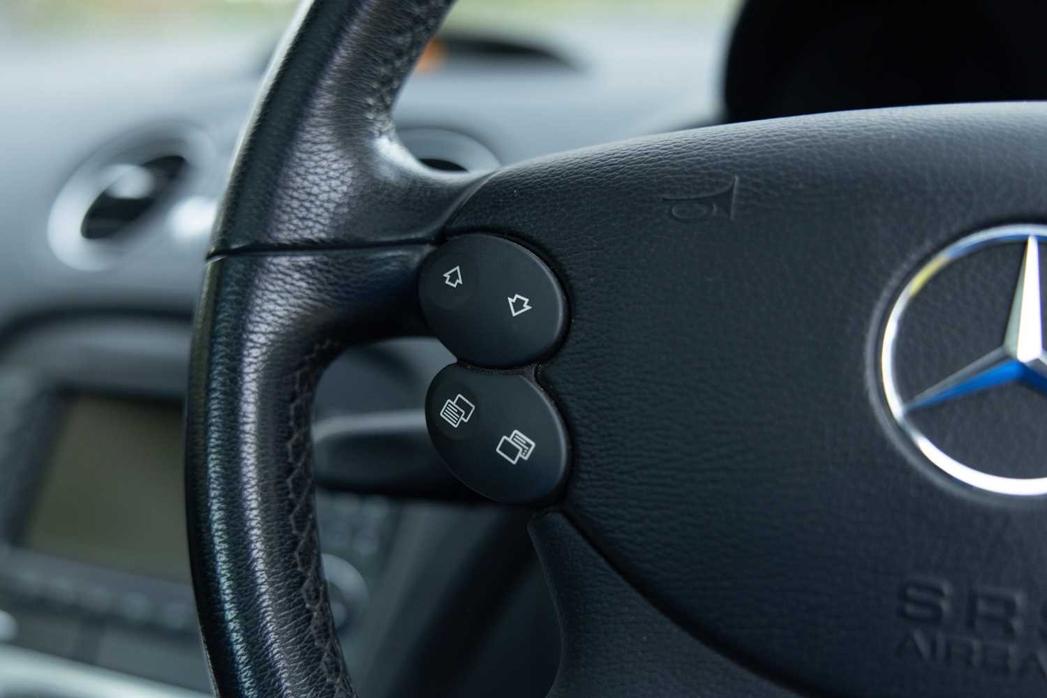 Used Mercedes-Benz SL 2007 for sale - 76557315: Photo 33