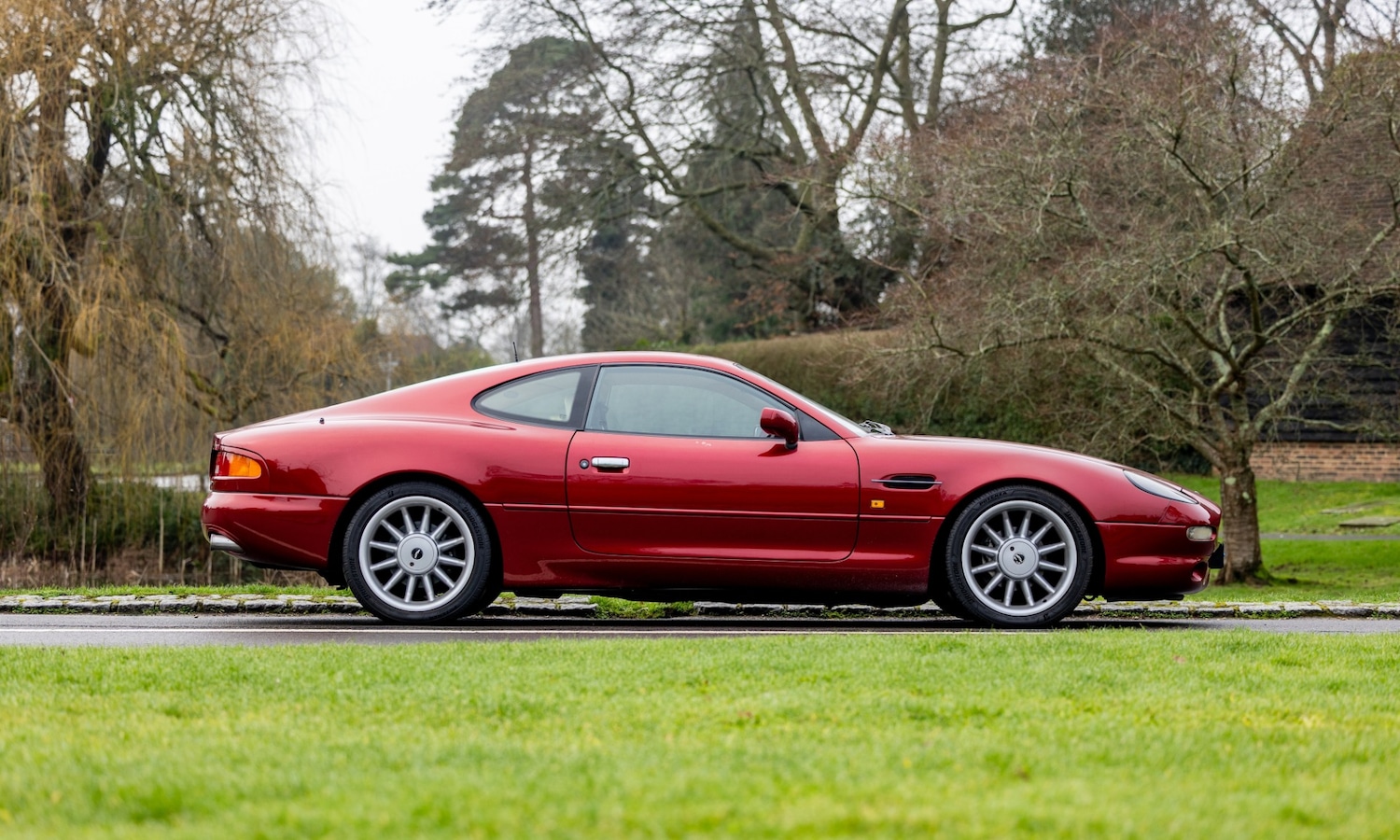 Used Aston Martin DB7 1996 for sale - 77431679: Photo 2