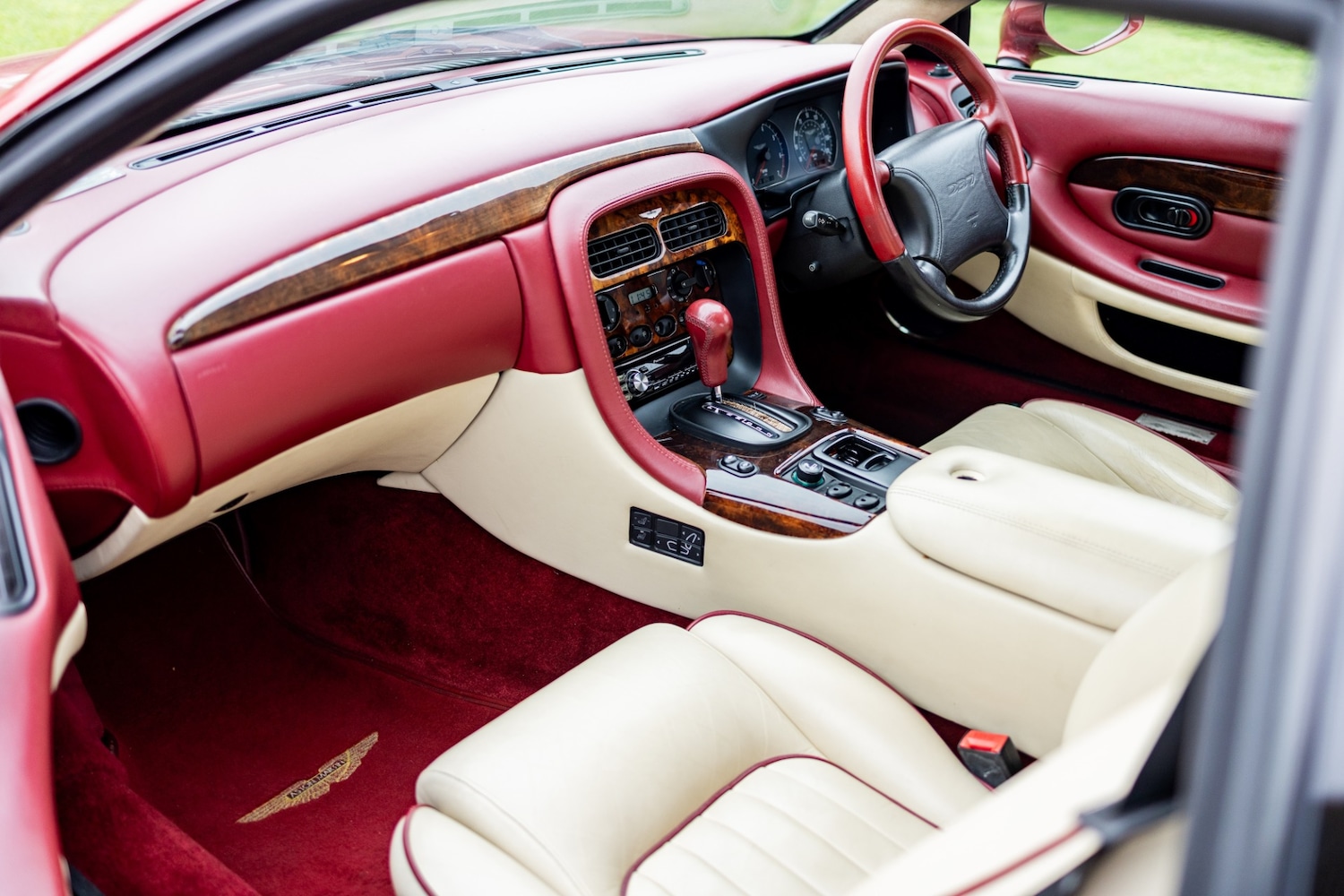 Used Aston Martin DB7 1996 for sale - 77431679: Photo 23