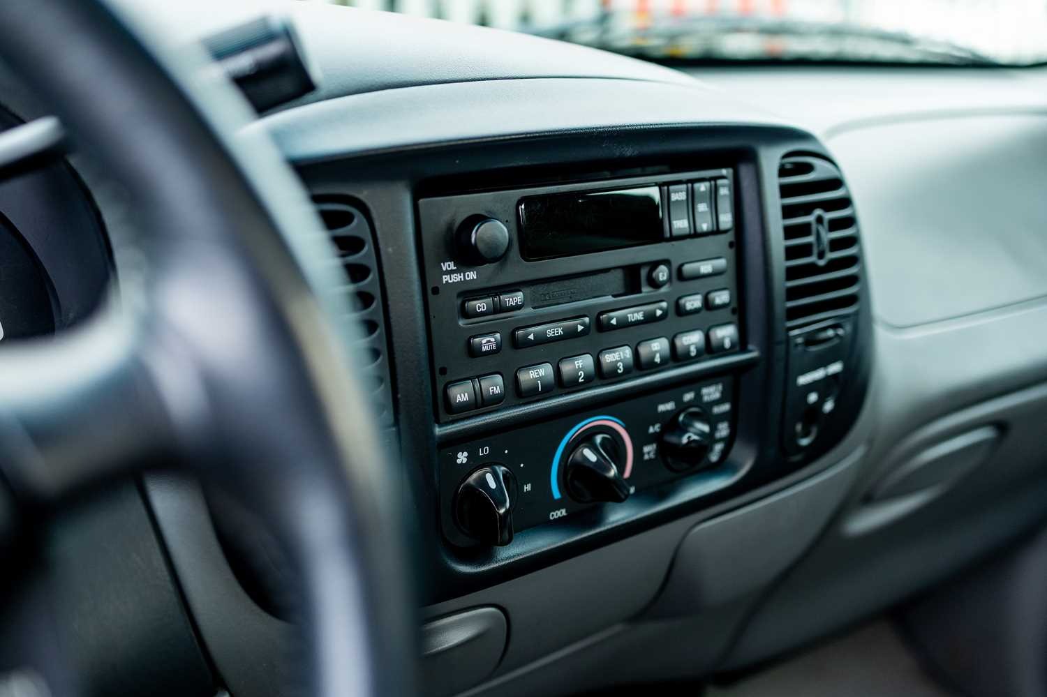 Used Ford F150 2005 for sale - 76559722: Photo 39