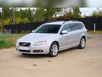 Used Volvo V70 2009 for sale - 79615040: Photo