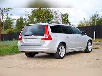 Used Volvo V70 2009 for sale - 79615040: Photo