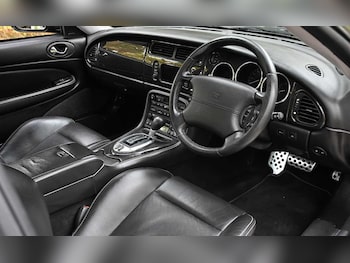Used Jaguar XKR 2006 for sale - 75773553: Photo