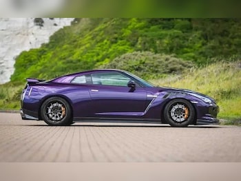 Used Nissan GT-R 2009 for sale - 79625635: Photo