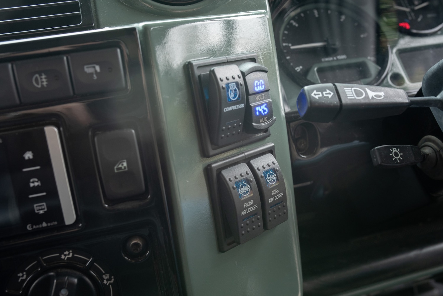 Used Land Rover Defender 2010 for sale - 77490655: Photo 57