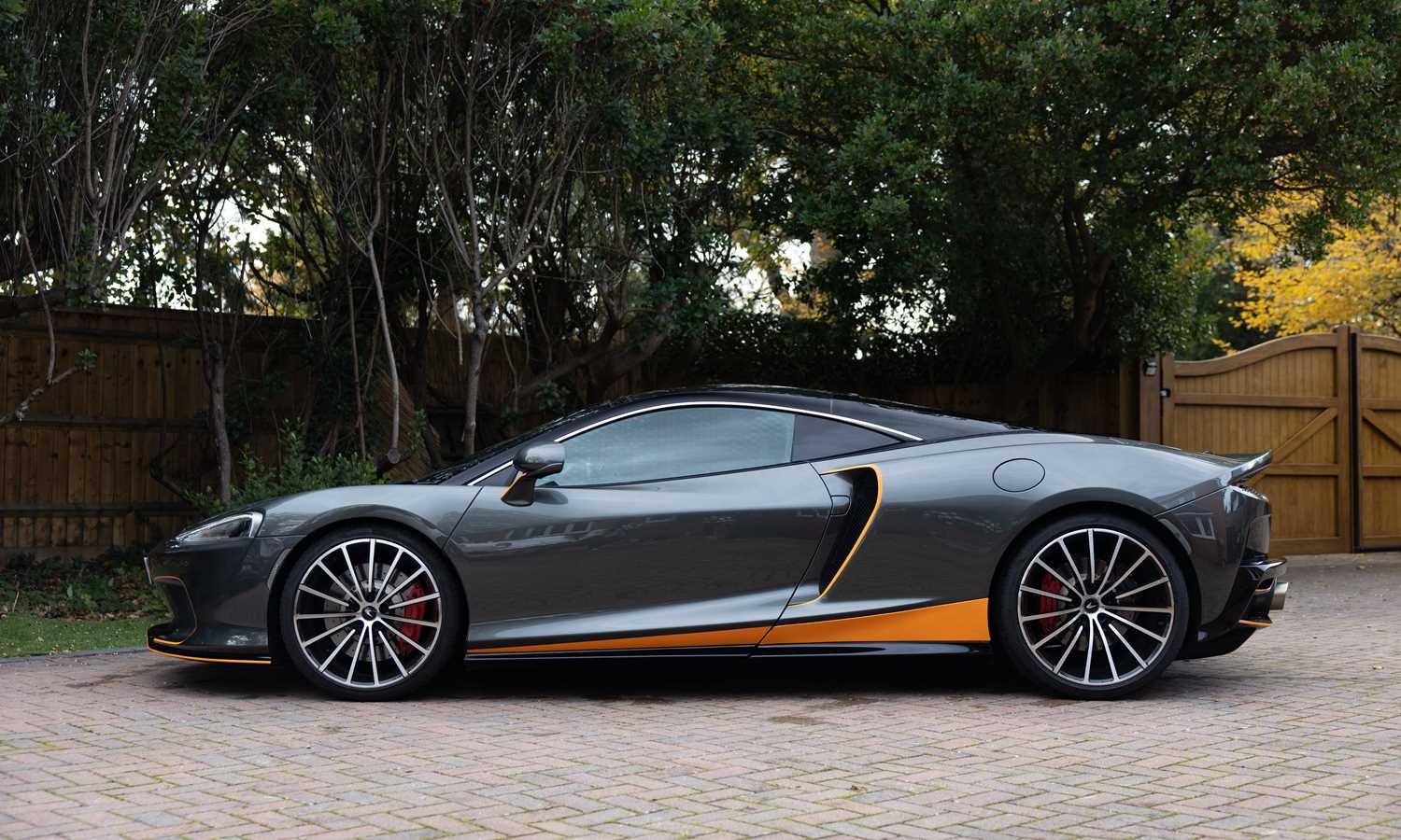 Used McLaren GT 2020 for sale - 76554739: Photo 2