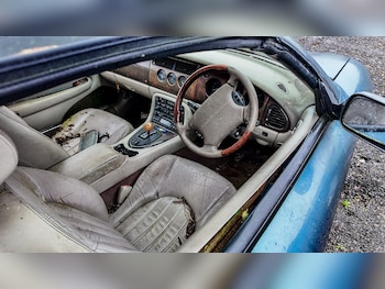 Used Jaguar XK8 2001 for sale - 77603475: Photo