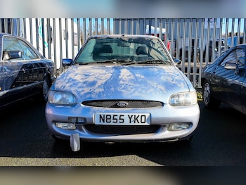 Used Ford Escort 1995 for sale - 77579730: Photo