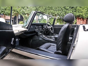 Used Jaguar E-Type 1972 for sale - 75772880: Photo