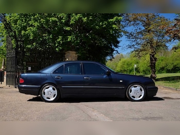 Used Mercedes-Benz E Class 1999 for sale - 78410154: Photo