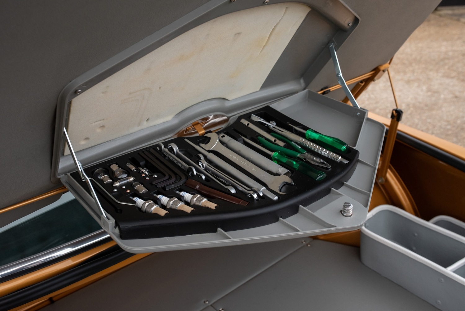 Used BMW 3.0 CSL 1974 for sale - 77500984: Photo 68