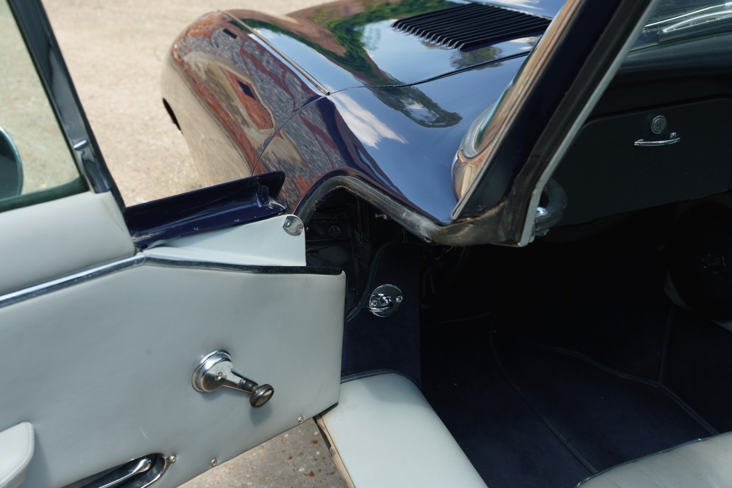 Used Jaguar E-Type 1988 for sale - 76492511: Photo 25