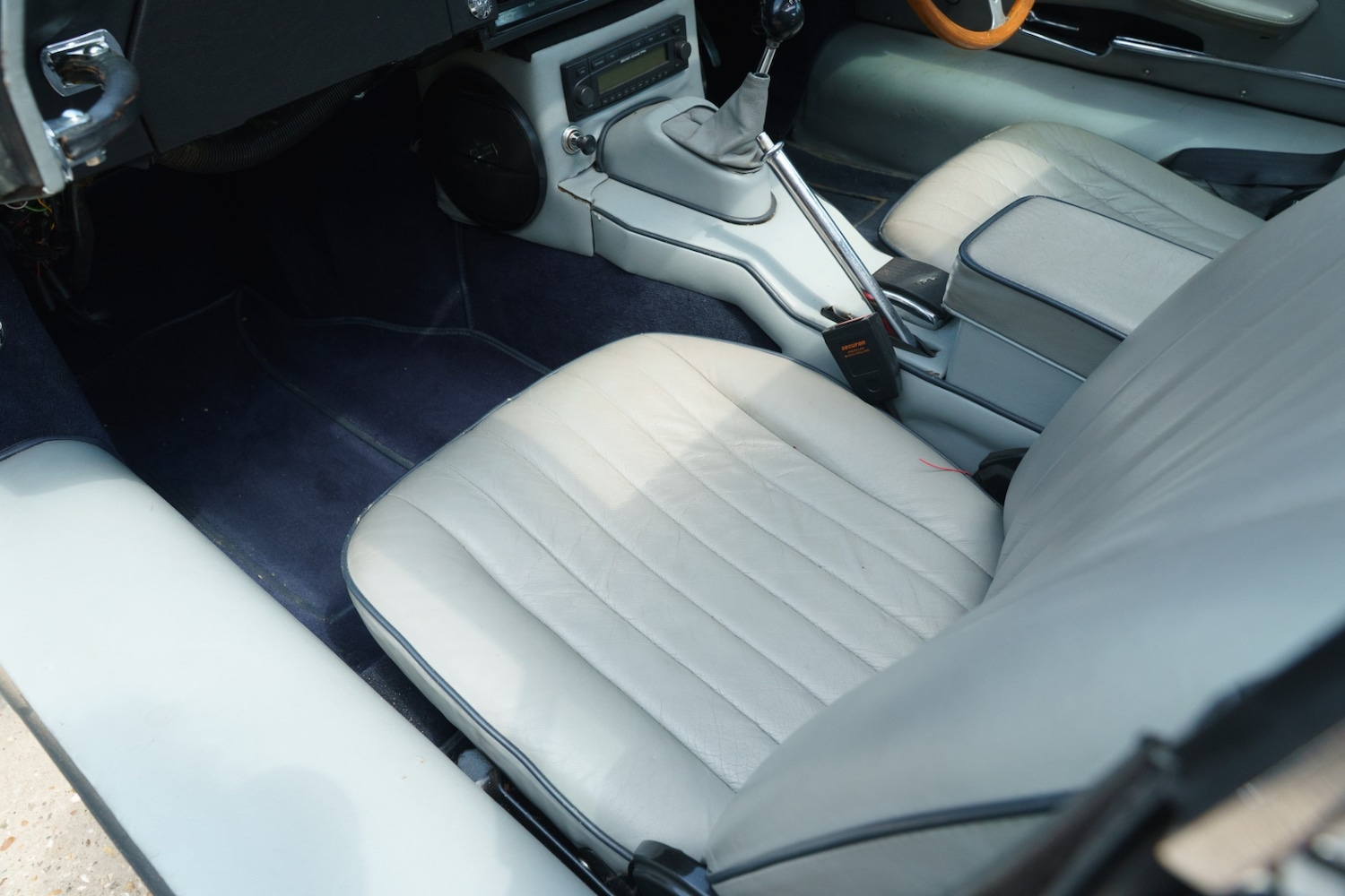 Used Jaguar E-Type 1988 for sale - 76492511: Photo 27