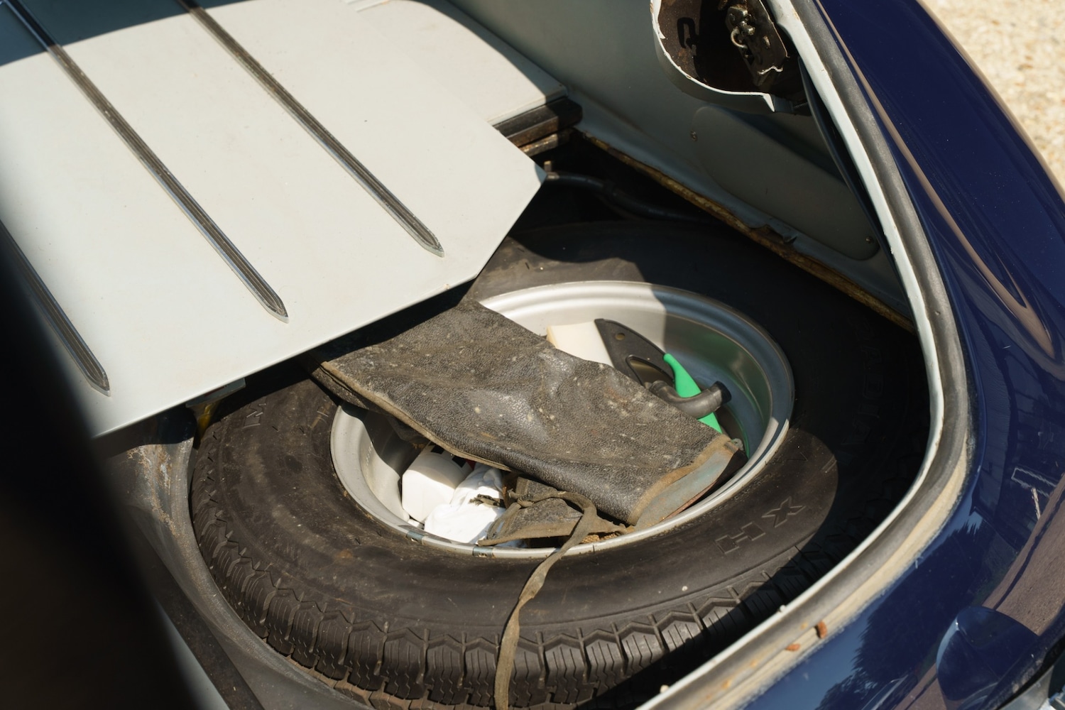 Used Jaguar E-Type 1988 for sale - 76492511: Photo 35