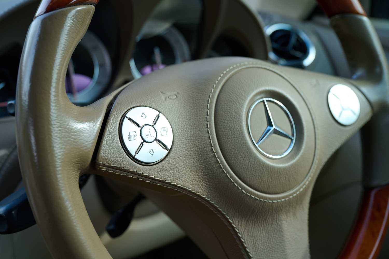 Used Mercedes-Benz SL 2008 for sale - 77606815: Photo 60