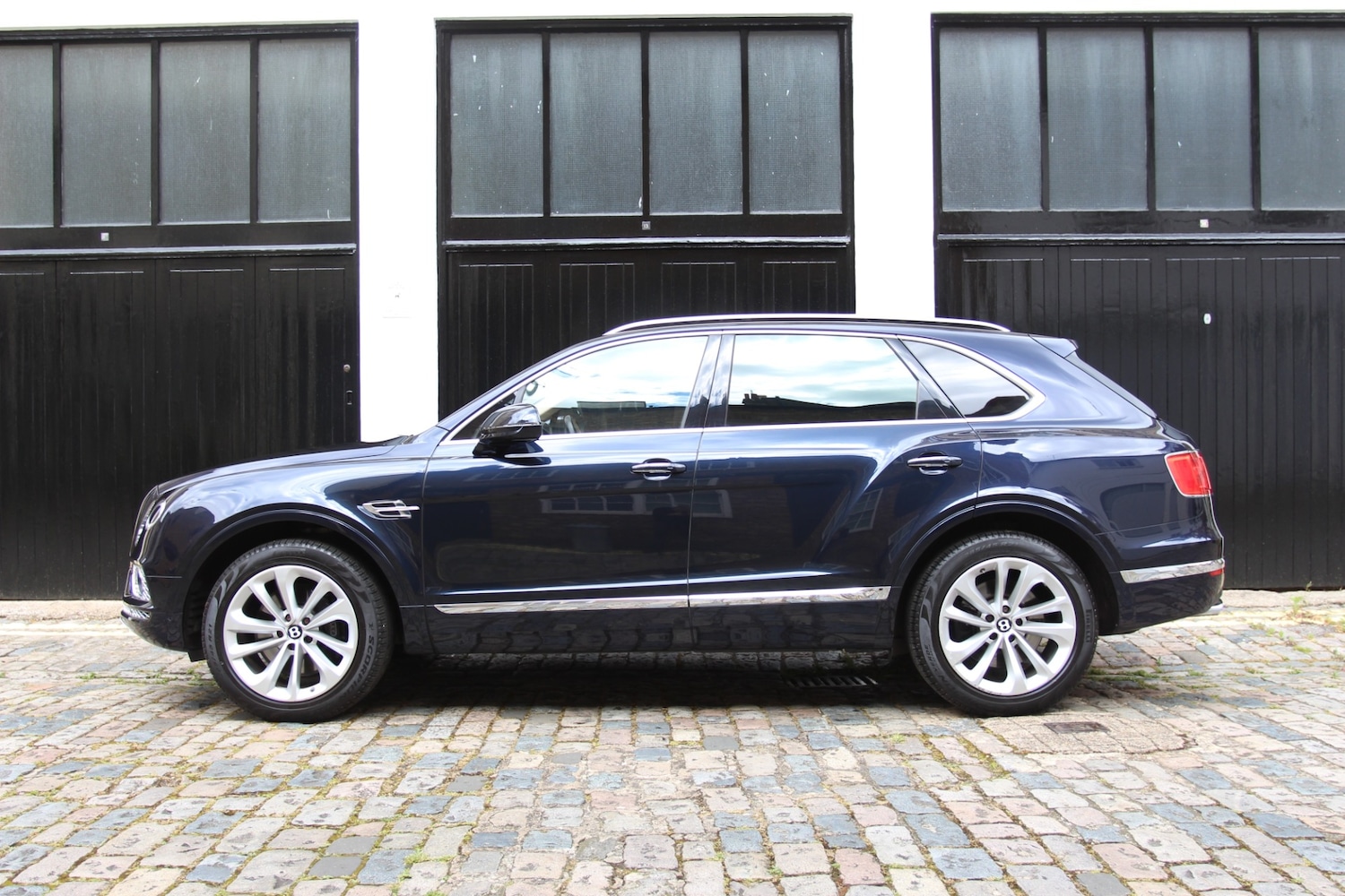 Used Bentley Bentayga 2017 for sale - 77589733: Photo 10