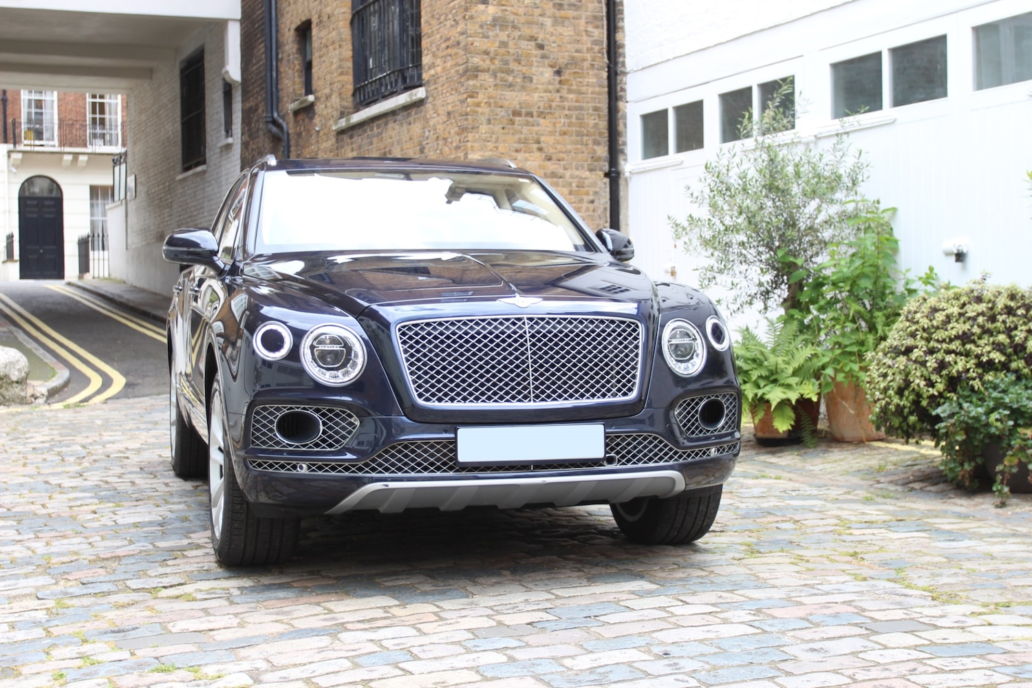 Used Bentley Bentayga 2017 for sale - 77589733: Photo 15