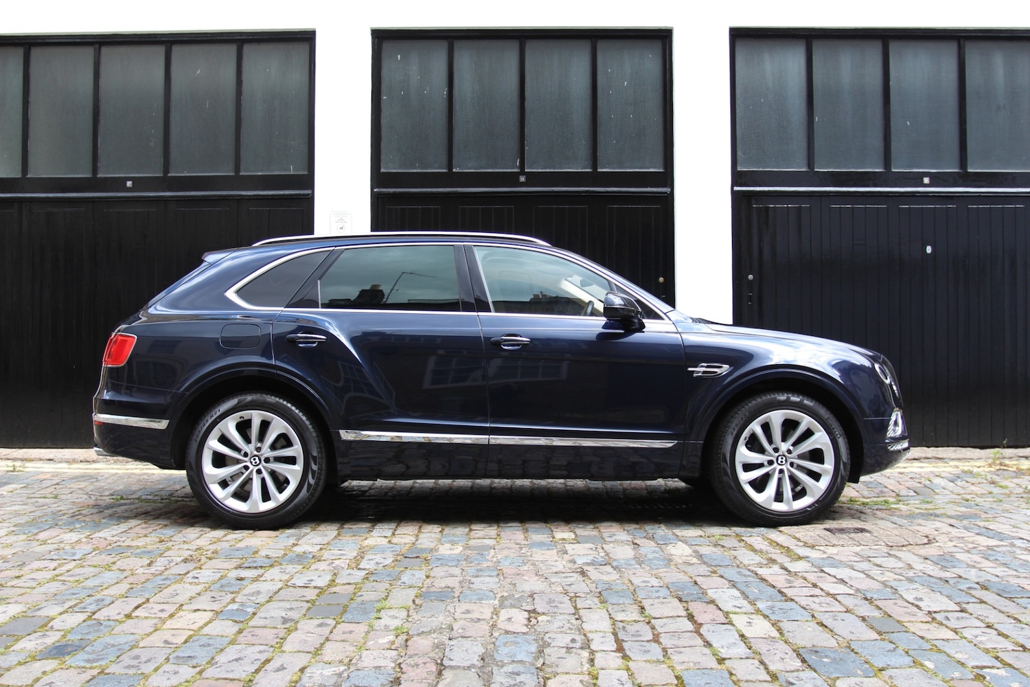 Used Bentley Bentayga 2017 for sale - 77589733: Photo 17