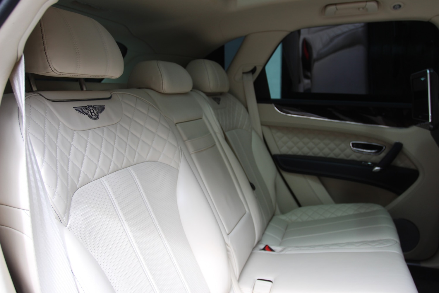 Used Bentley Bentayga 2017 for sale - 77589733: Photo 23