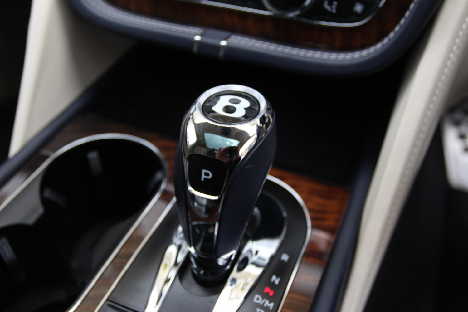 Used Bentley Bentayga 2017 for sale - 77589733: Photo 24