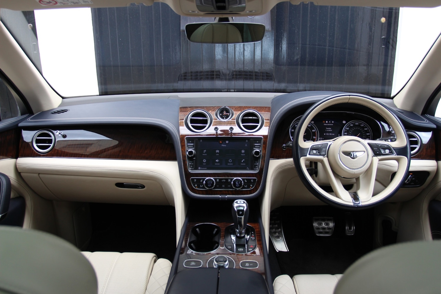 Used Bentley Bentayga 2017 for sale - 77589733: Photo 31