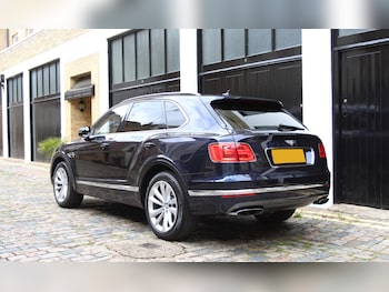 Used Bentley Bentayga 2017 for sale - 77589733: Photo