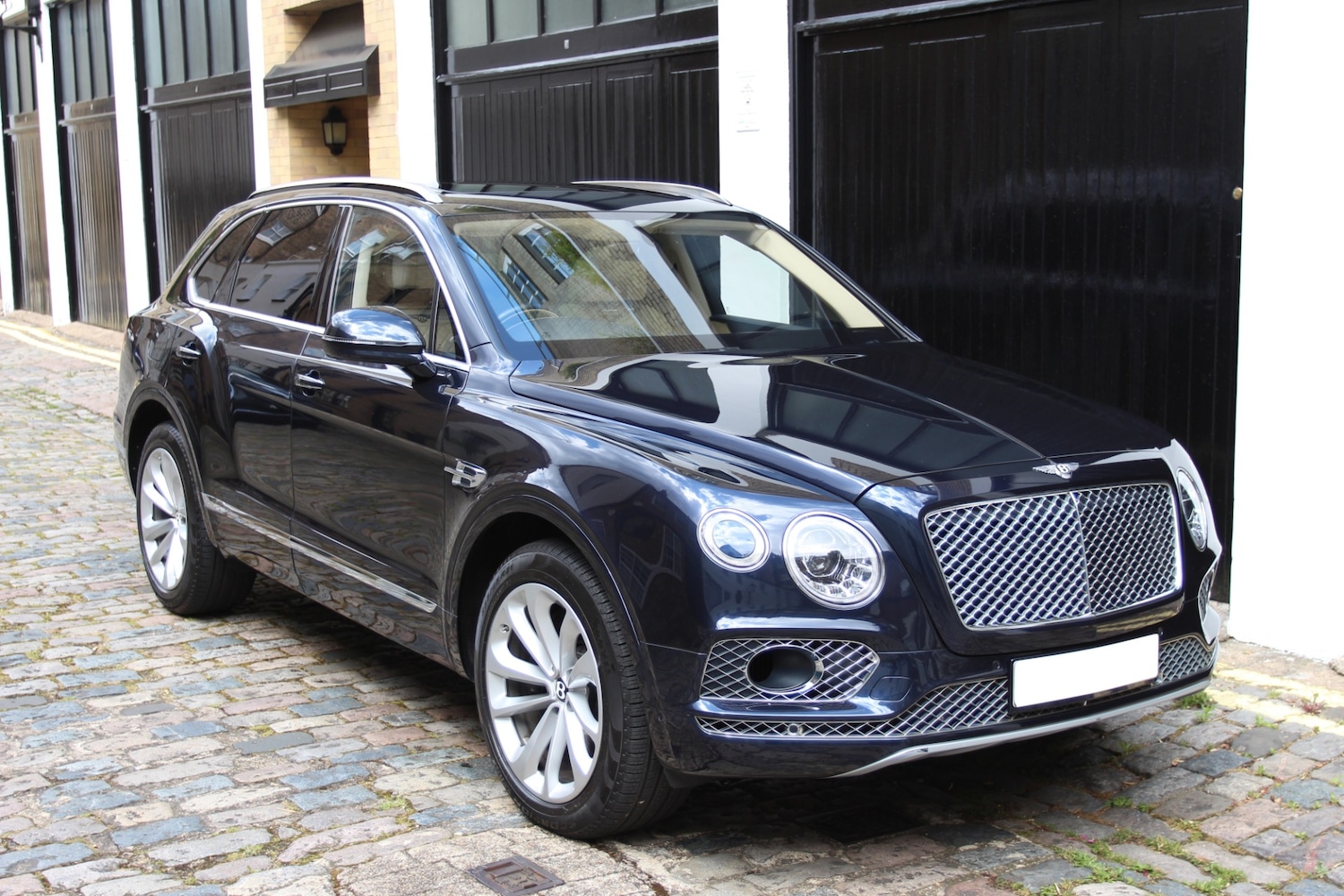 Used Bentley Bentayga 2017 for sale - 77589733: Photo 7