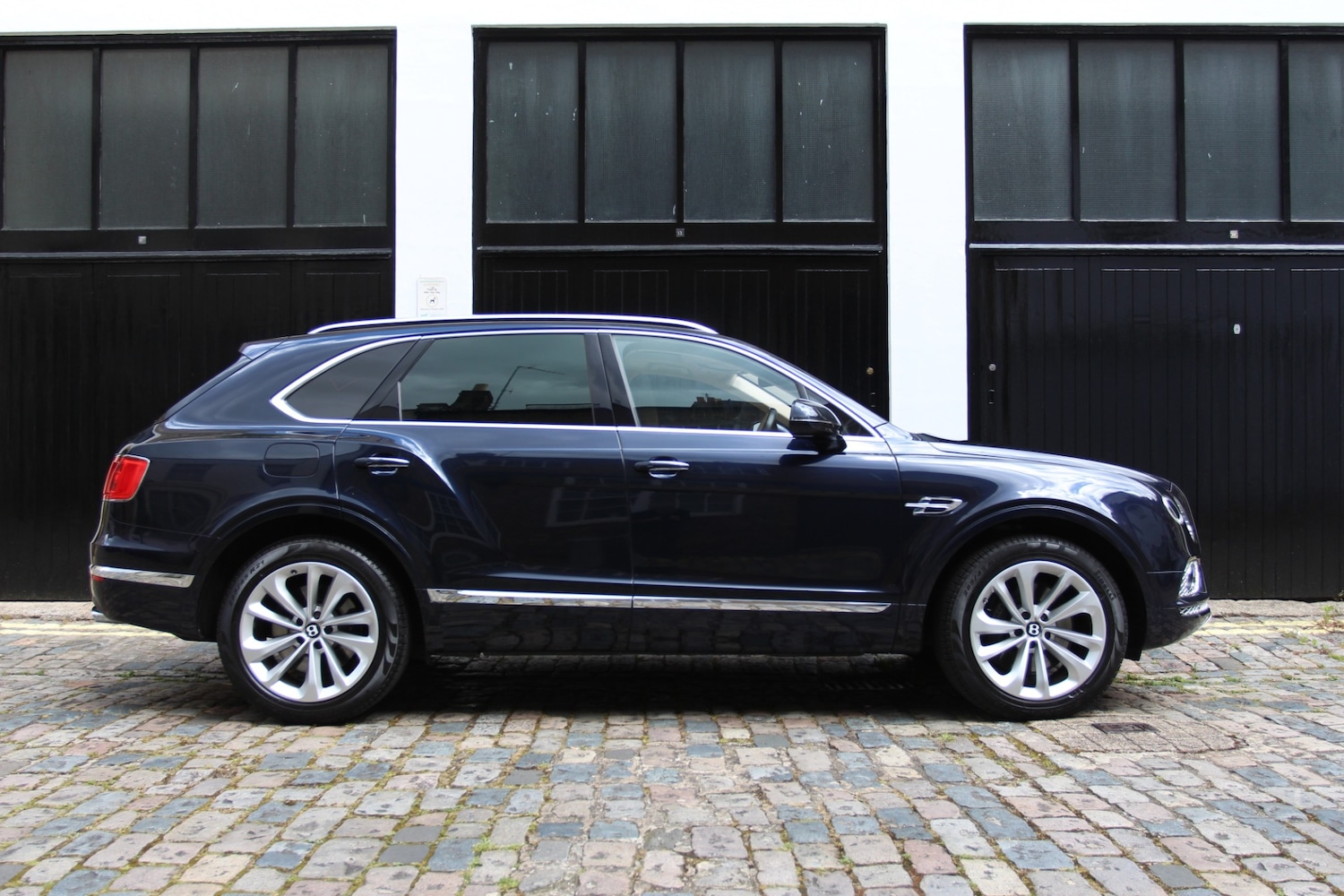 Used Bentley Bentayga 2017 for sale - 77589733: Photo 8