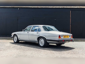 Used Jaguar XJ 1982 for sale - 78409054: Photo