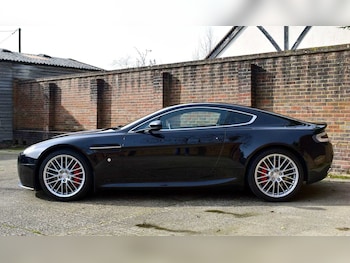 Used Aston Martin Vantage 2009 for sale - 78326213: Photo