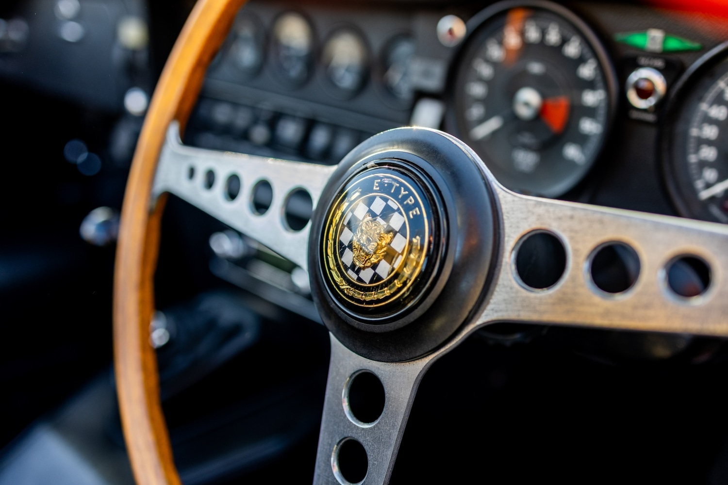 Used Jaguar E-Type 1969 for sale - 77431512: Photo 31