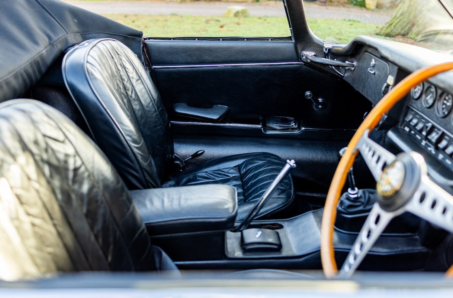 Used Jaguar E-Type 1969 for sale - 77431512: Photo 45