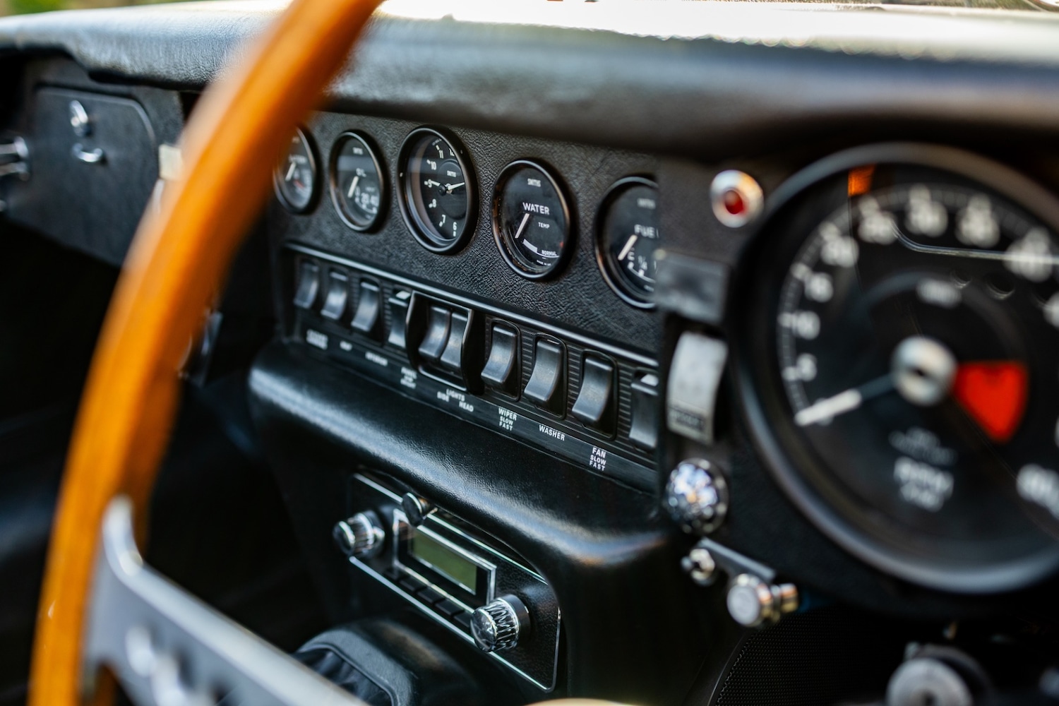 Used Jaguar E-Type 1969 for sale - 77431512: Photo 55