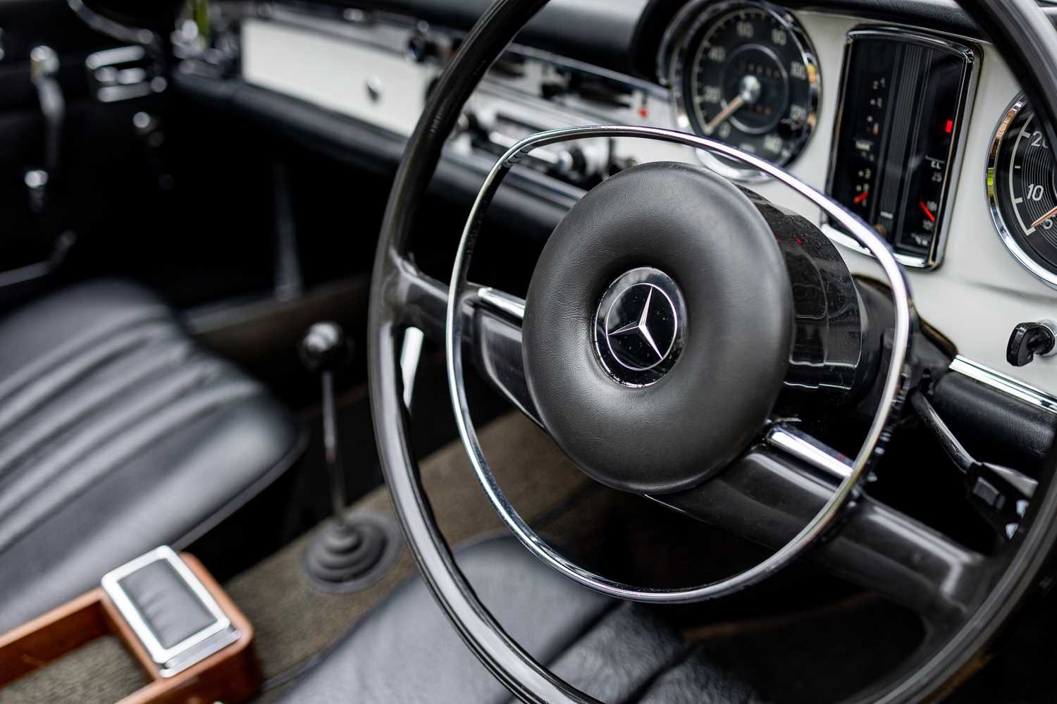 Used Mercedes-Benz 280 SL 1968 for sale - 76544685: Photo 32
