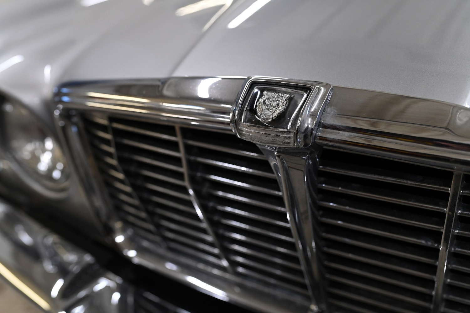 Used Jaguar XJ 1976 for sale - 77459813: Photo 8