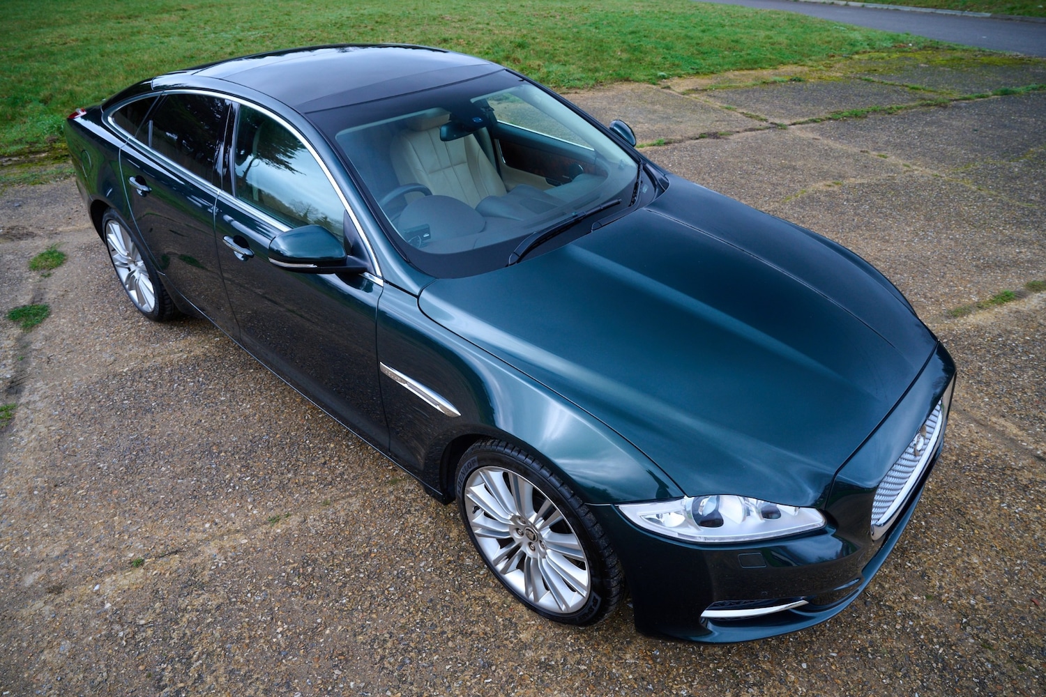 Used Jaguar XK 2010 for sale - 77542545: Photo 26