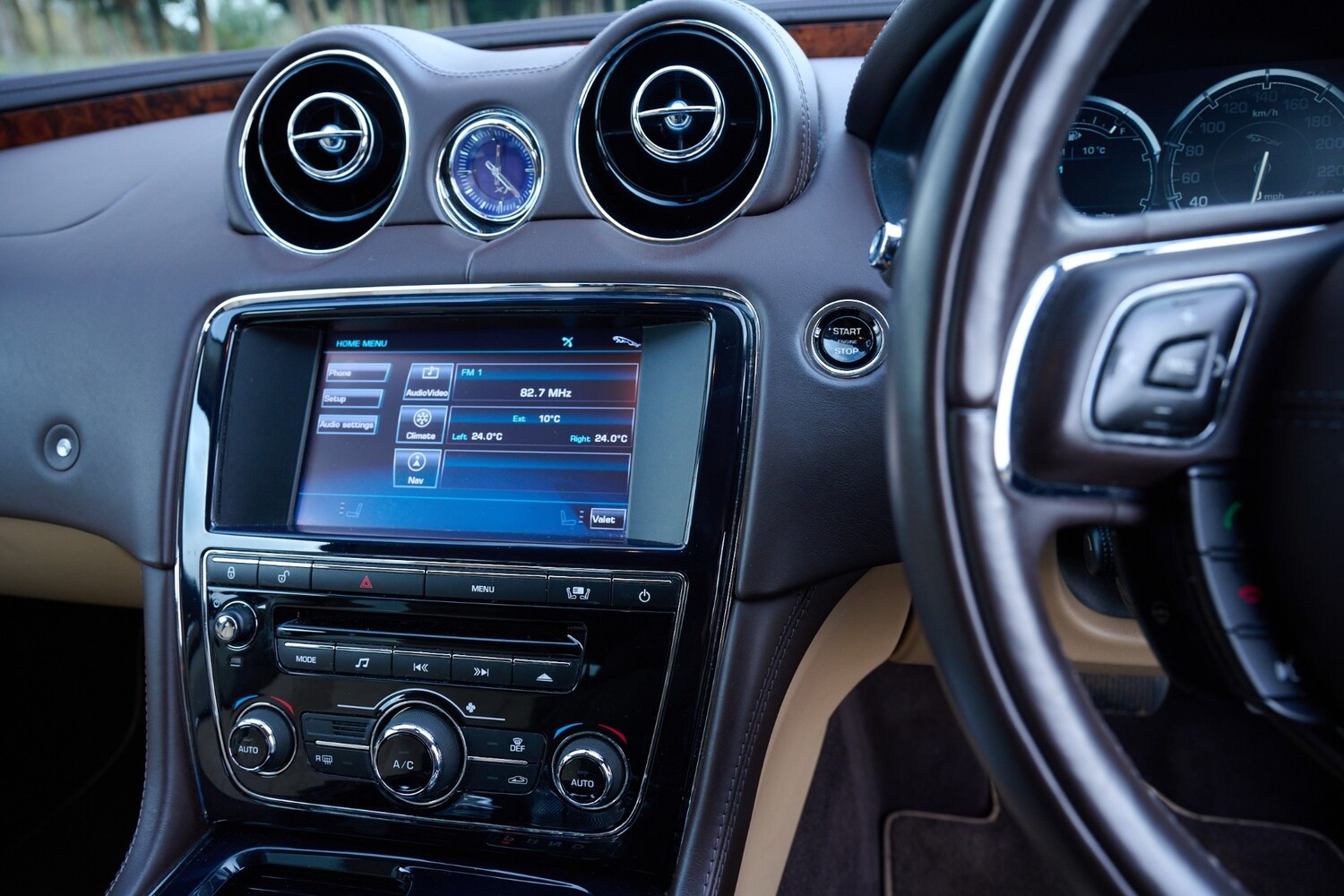 Used Jaguar XK 2010 for sale - 77542545: Photo 53