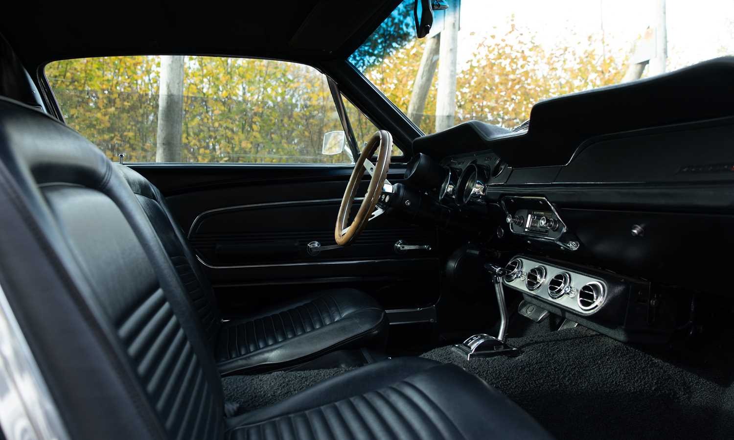 Used Ford Mustang 2015 for sale - 76544355: Photo 4