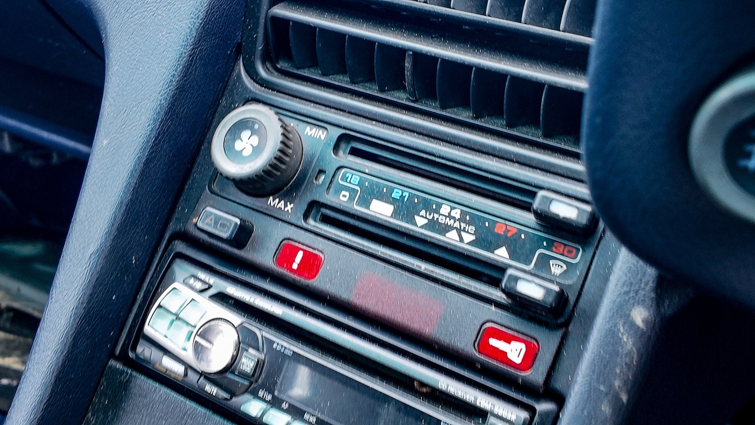 Used Porsche 928 1984 for sale - 77601996: Photo 32