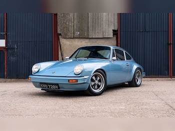 Porsche - 911