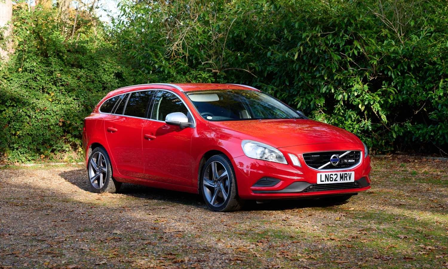 Used Volvo V60 2025 for sale - 76556697: Photo 1