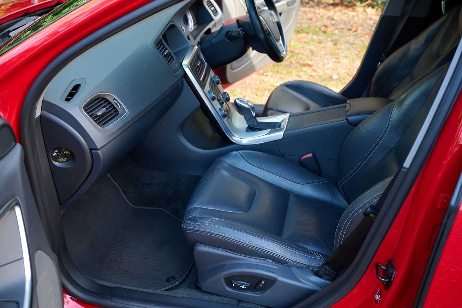 Used Volvo V60 2025 for sale - 76556697: Photo 52