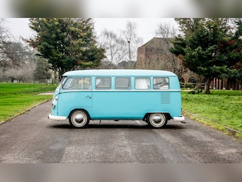 Used Volkswagen Campervan undefined for sale - 77432707: Photo