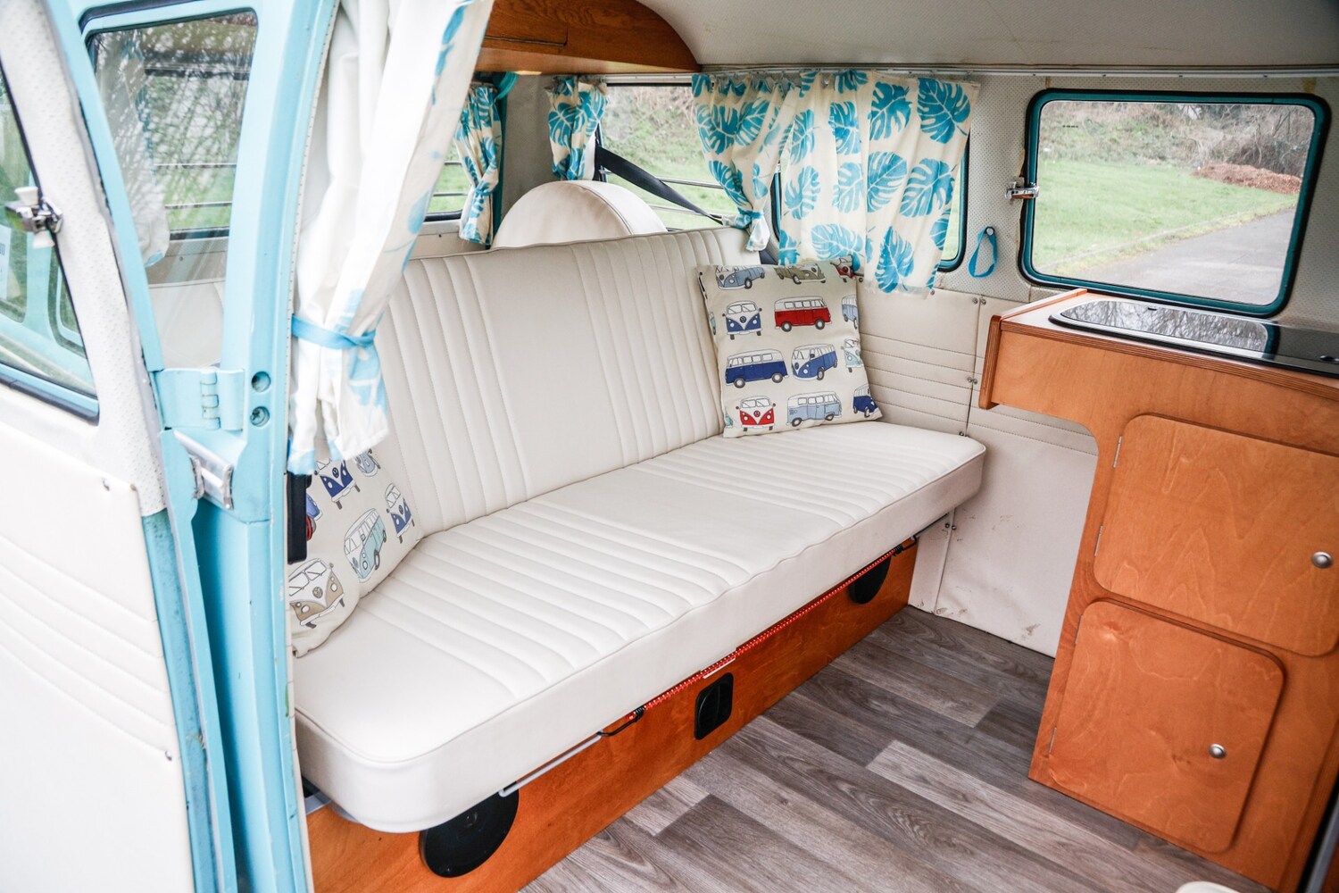 Used Volkswagen Campervan 2018 for sale - 77432707: Photo 32