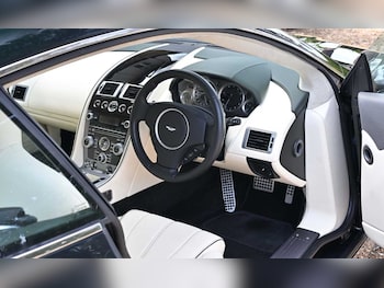 Used Aston Martin DB9 2013 for sale - 75773282: Photo