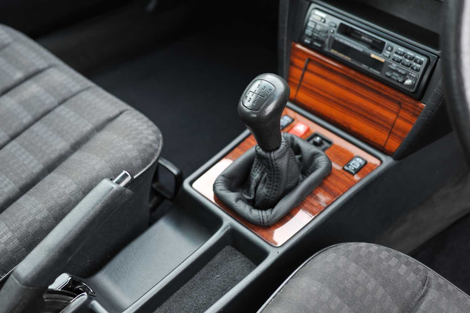 Used Mercedes-Benz 190 1993 for sale - 76565094: Photo 16