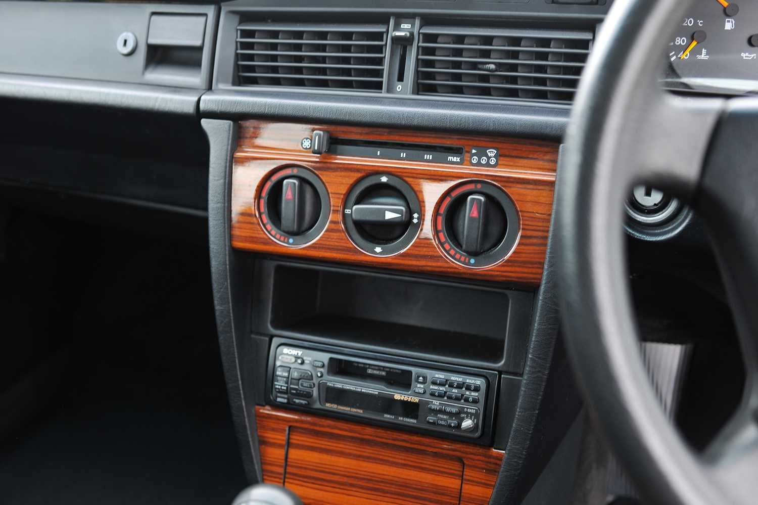 Used Mercedes-Benz 190 1993 for sale - 76565094: Photo 21